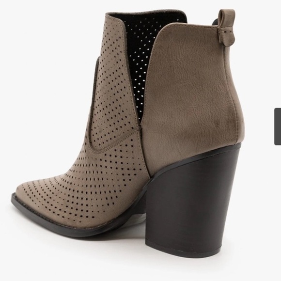 Qupid Mesh V Cut bootie faux leather closed pointy toe side cut 4” dark taupe - Picture 2 of 16
